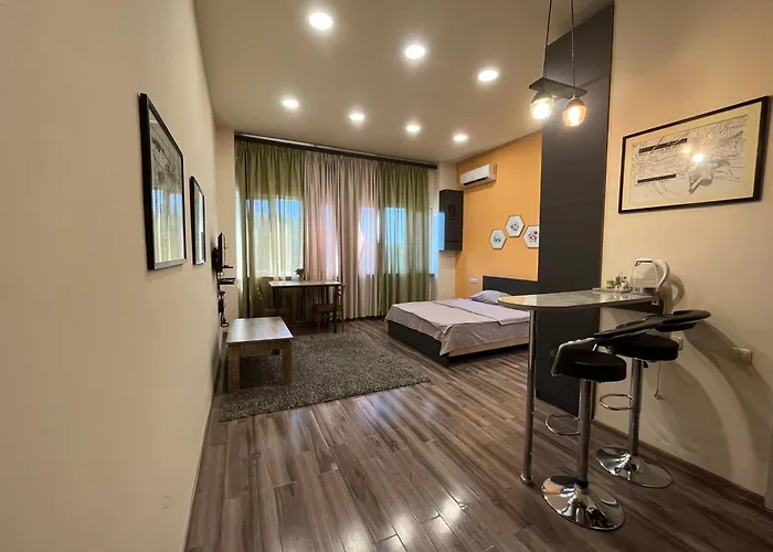 City Center Studio-Apartment