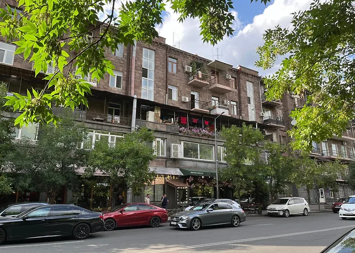 City Center Studio-Apartment